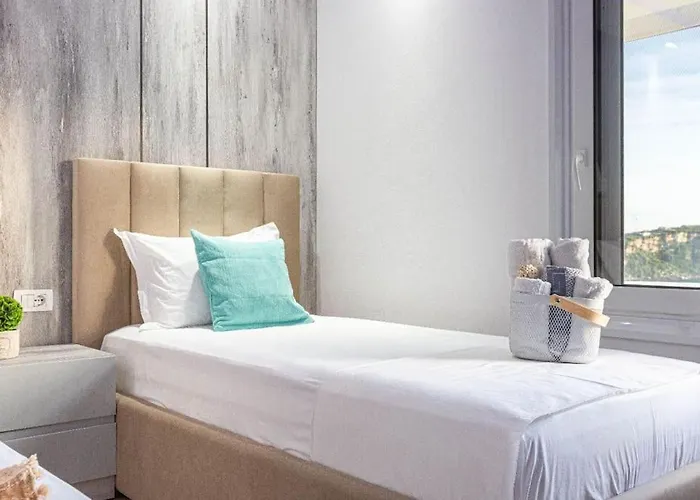 Apartmán Hi'mare Sea View 3 - Modern, Brand New *
